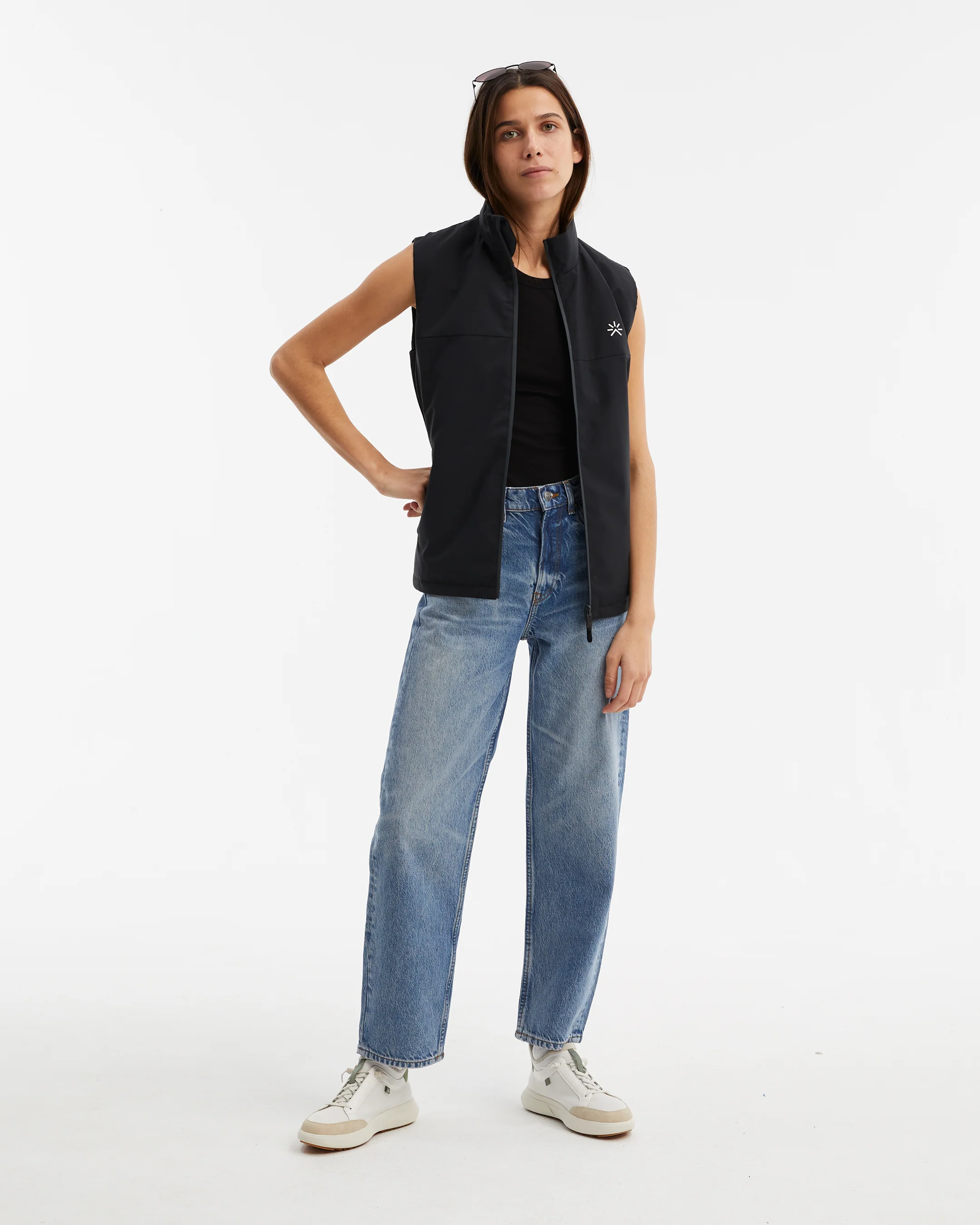 Women's NS40 Reversible Vest Core Black - Image 4